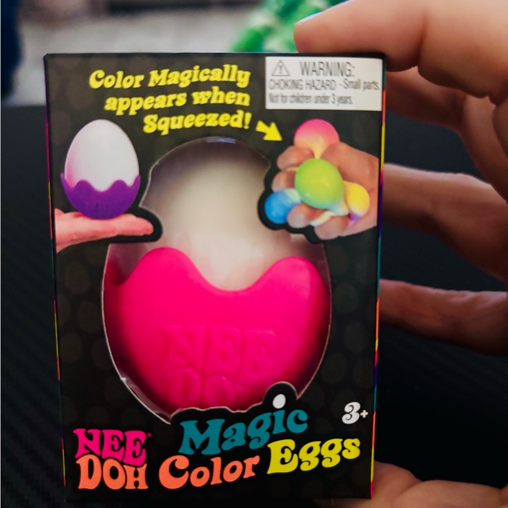 Needoh Magic Color Eggs (Pink shell)